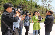 市政协党组理论学习中心组召开集体学习会传达学习习近平总书记在全国两会上